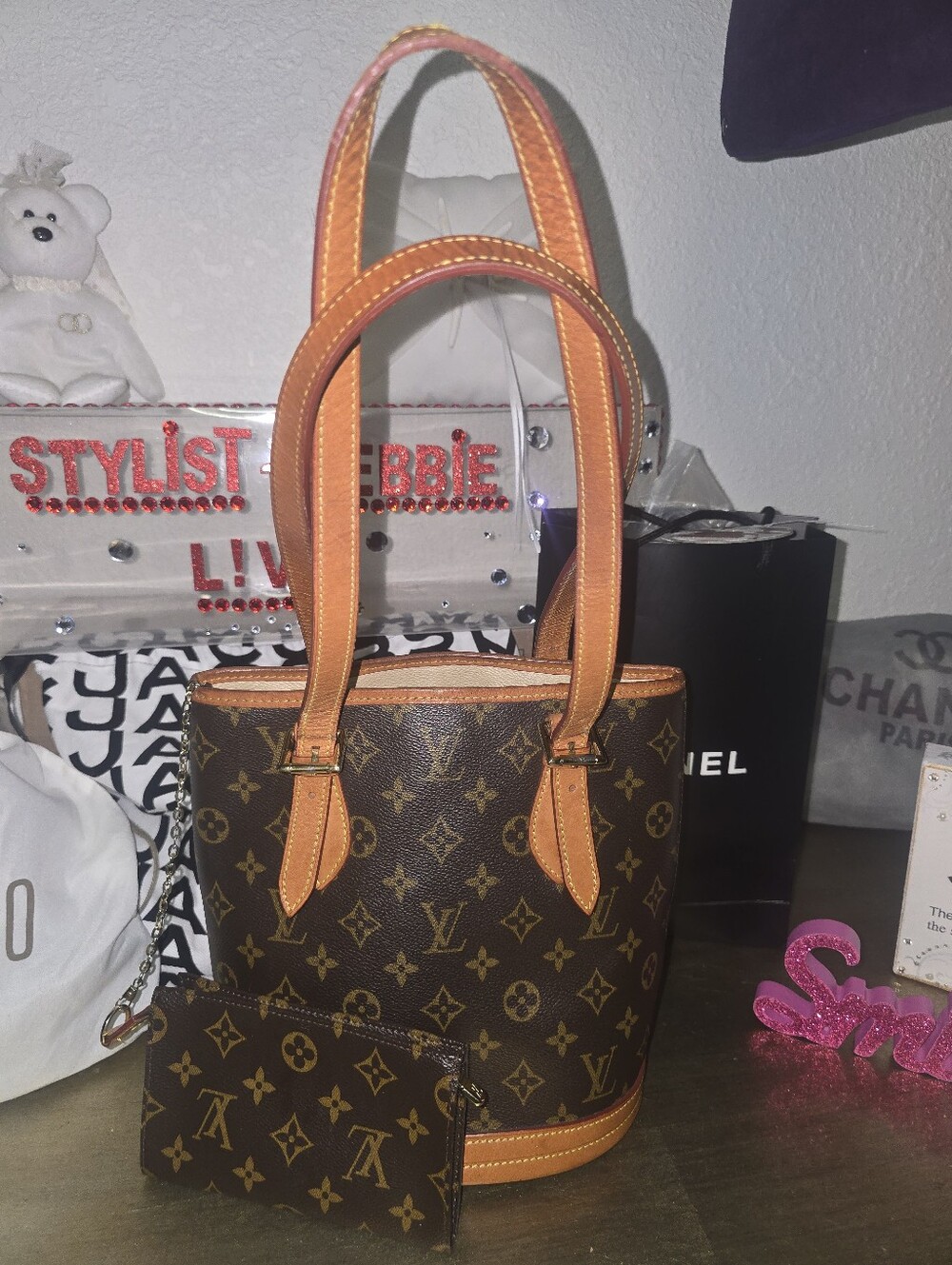 Lv Monogram Bucket Tote